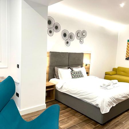 Moni Downtown Luxury Apartments Belgrado Esterno foto