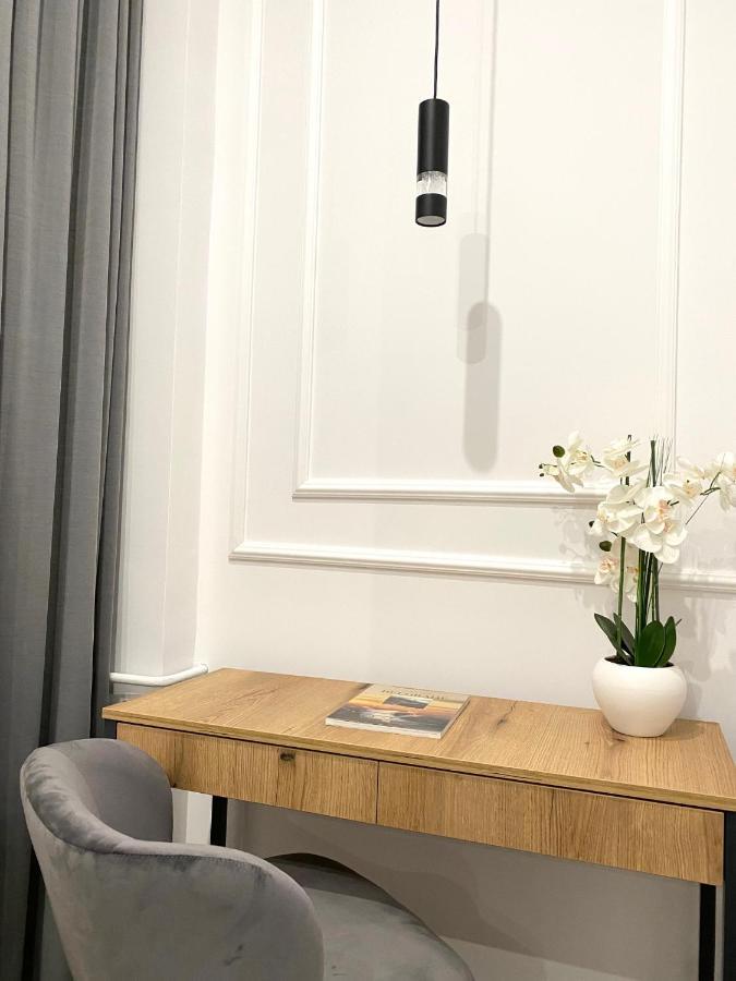 Moni Downtown Luxury Apartments Belgrado Esterno foto