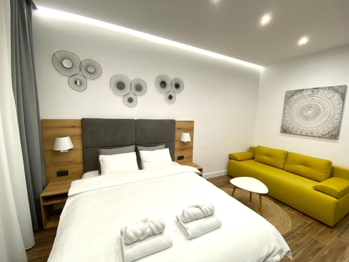Moni Downtown Luxury Apartments Belgrado Esterno foto