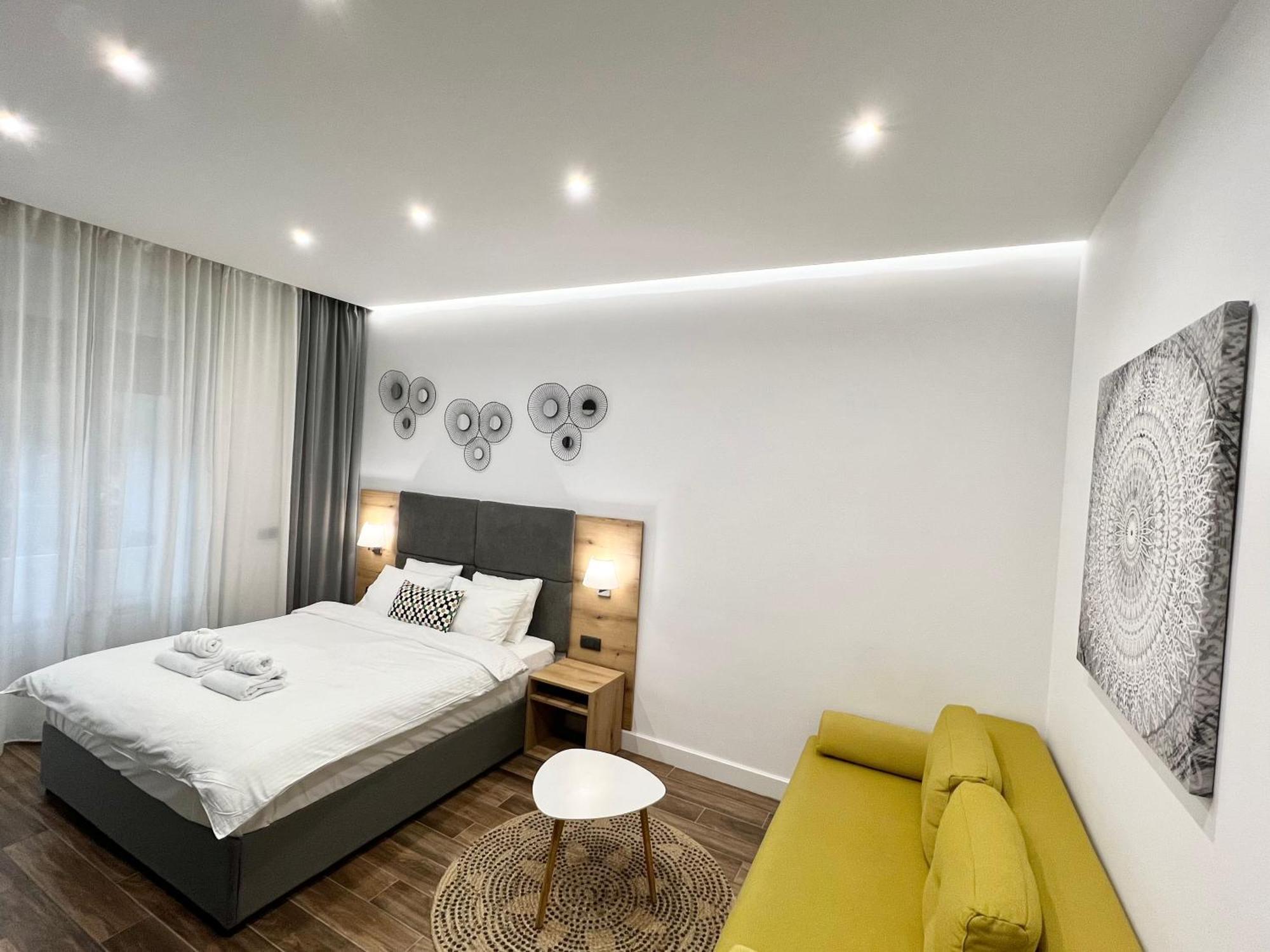 Moni Downtown Luxury Apartments Belgrado Esterno foto